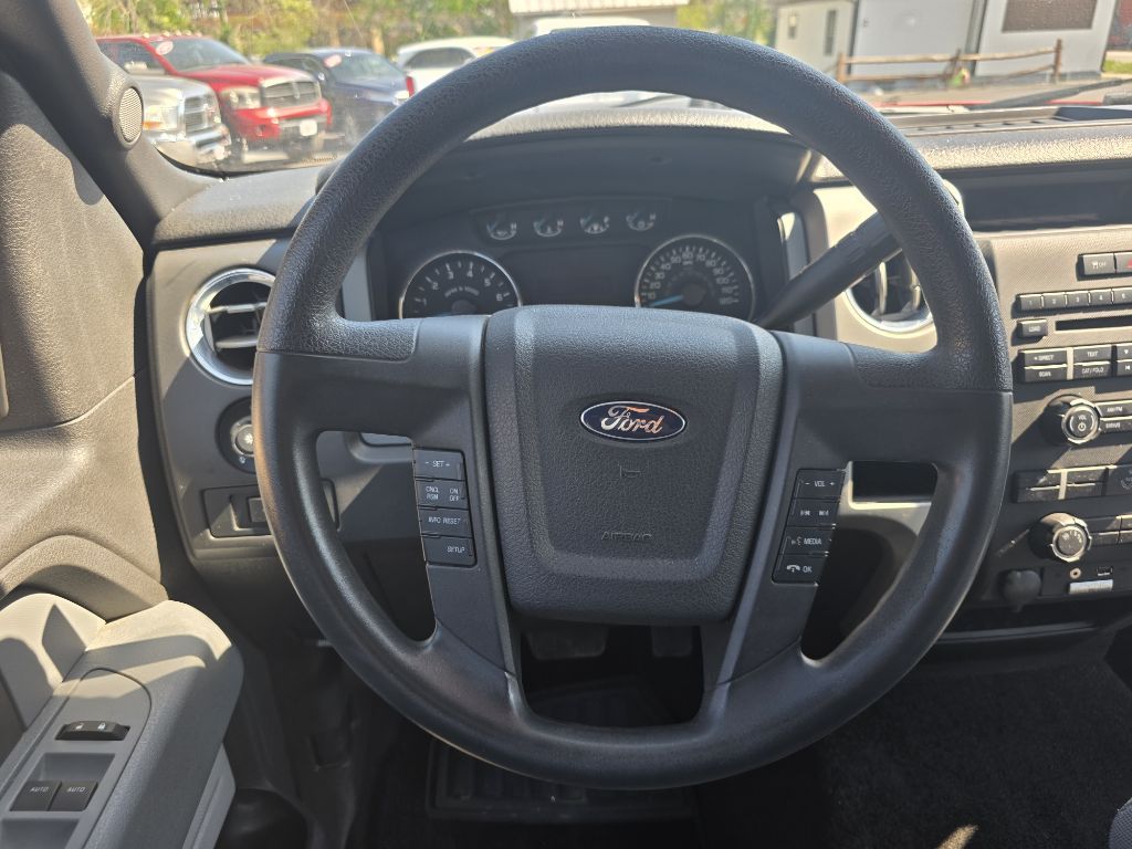 Photo 10 of this FORD F-150