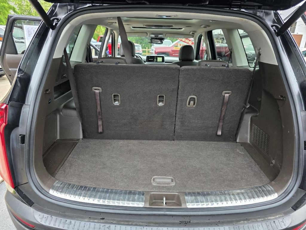 Photo 21 of this KIA TELLURIDE