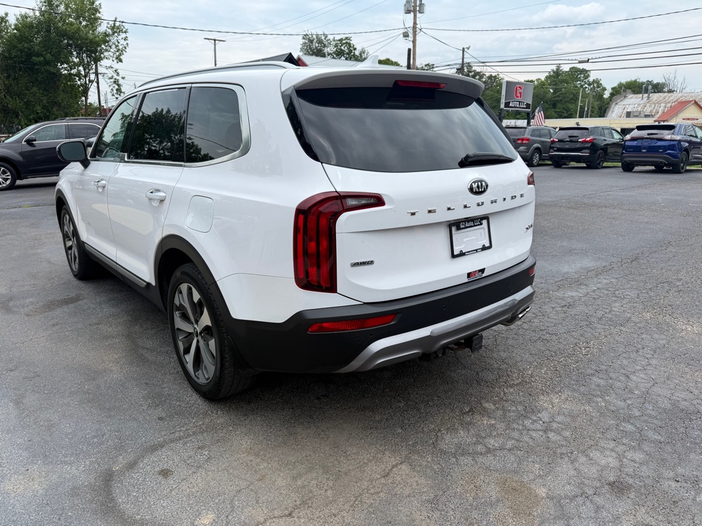 Photo 5 of this KIA TELLURIDE