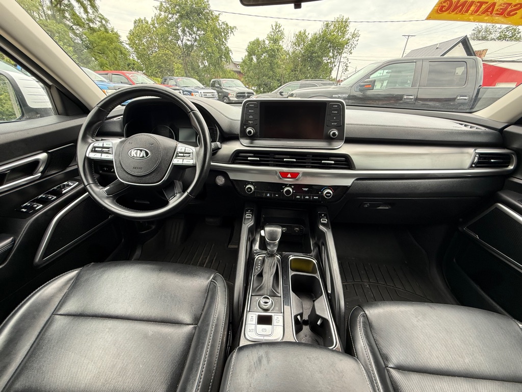 Photo 15 of this KIA TELLURIDE