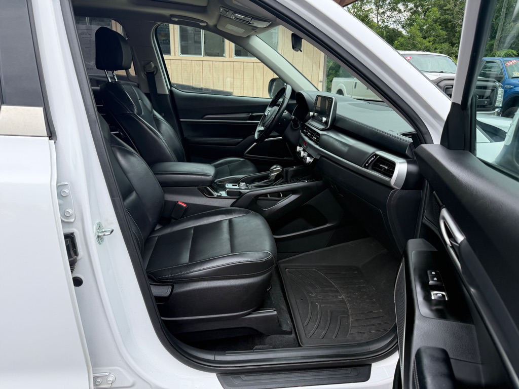 Photo 12 of this KIA TELLURIDE