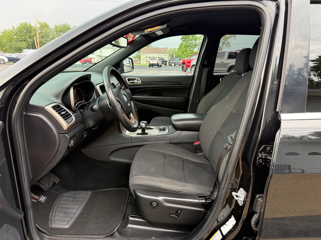Photo 8 of this JEEP GRAND CHEROKEE