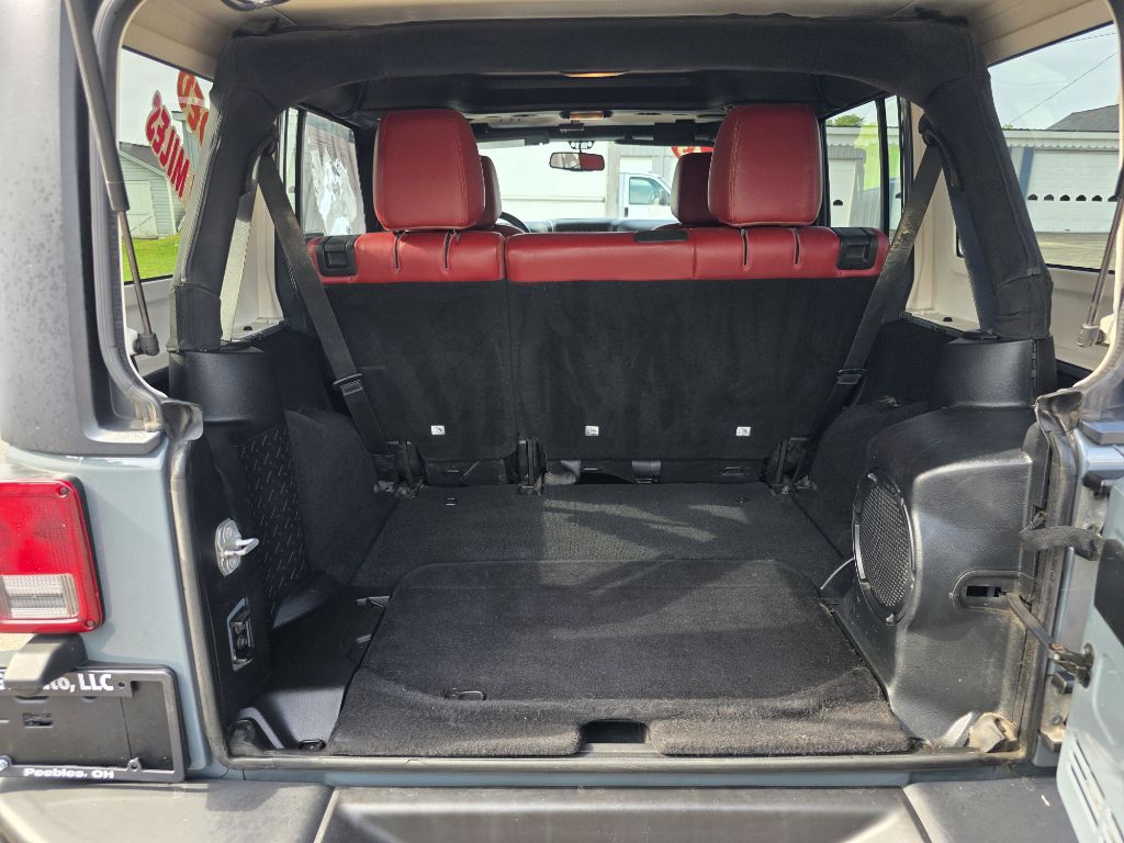 Photo 17 of this JEEP WRANGLER UNLIMI