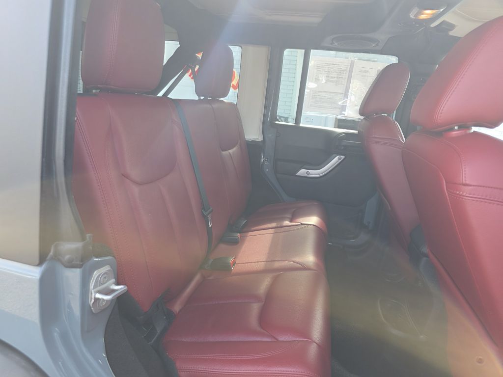 Photo 16 of this JEEP WRANGLER UNLIMI