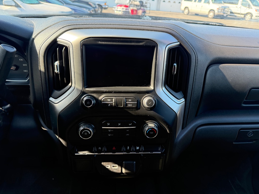 Photo 13 of this CHEVROLET SILVERADO 1500