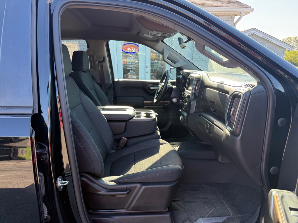 Photo 12 of this CHEVROLET SILVERADO 1500