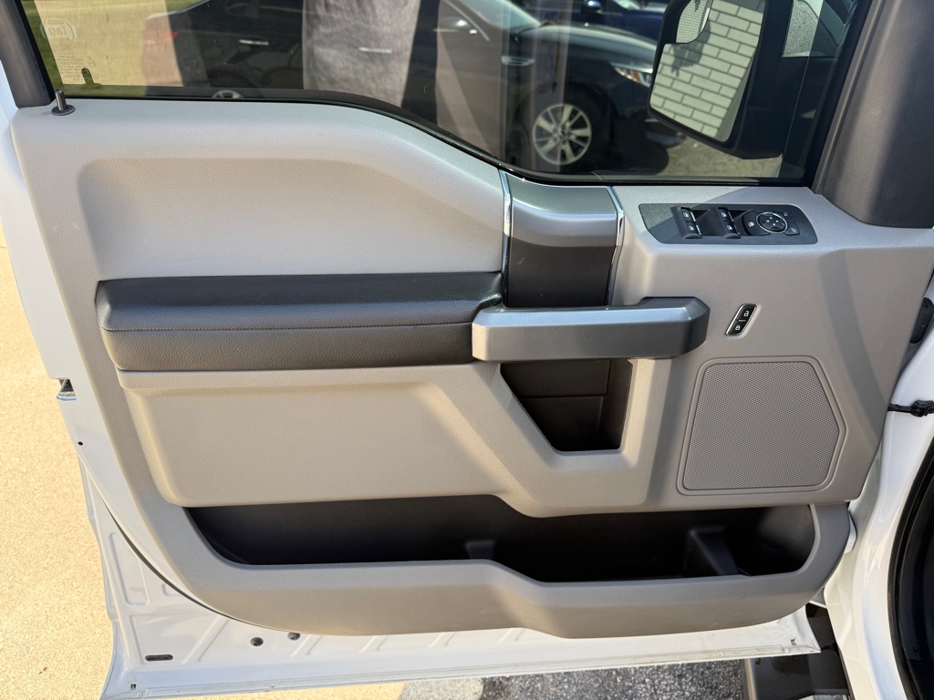 Photo 9 of this FORD F150