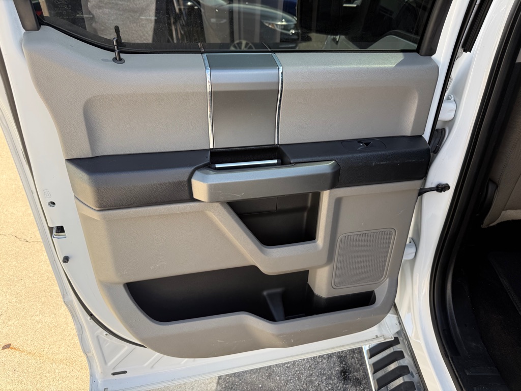 Photo 11 of this FORD F150