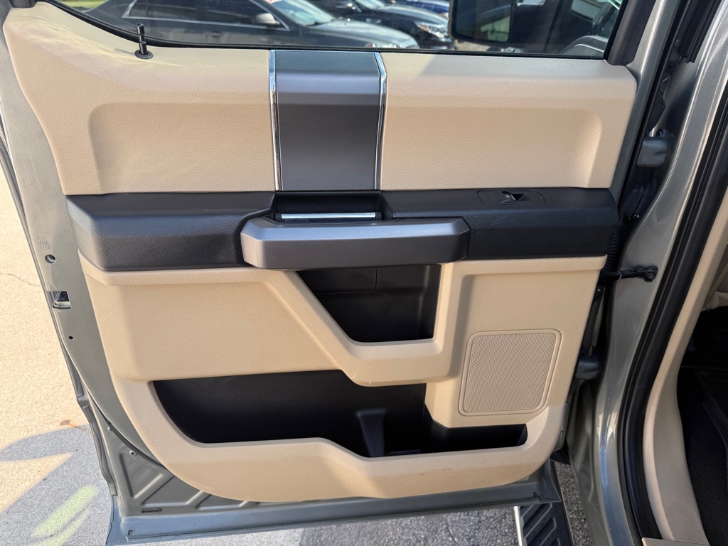 Photo 11 of this FORD F150