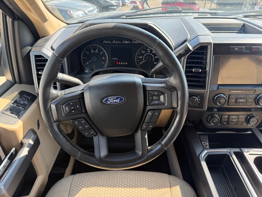 Photo 14 of this FORD F150