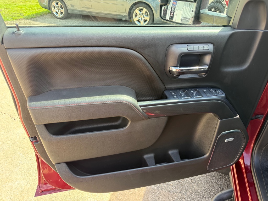 Photo 9 of this GMC SIERRA