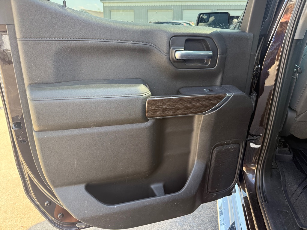 Photo 10 of this CHEVROLET SILVERADO 1500
