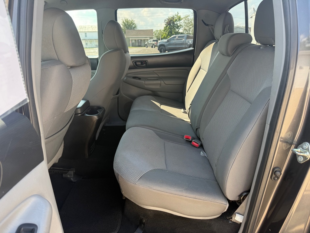 Photo 10 of this TOYOTA TACOMA