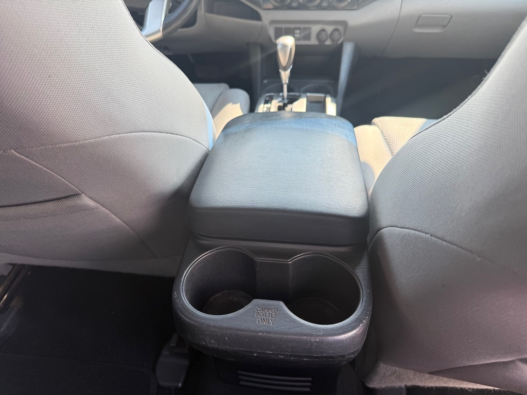Photo 16 of this TOYOTA TACOMA