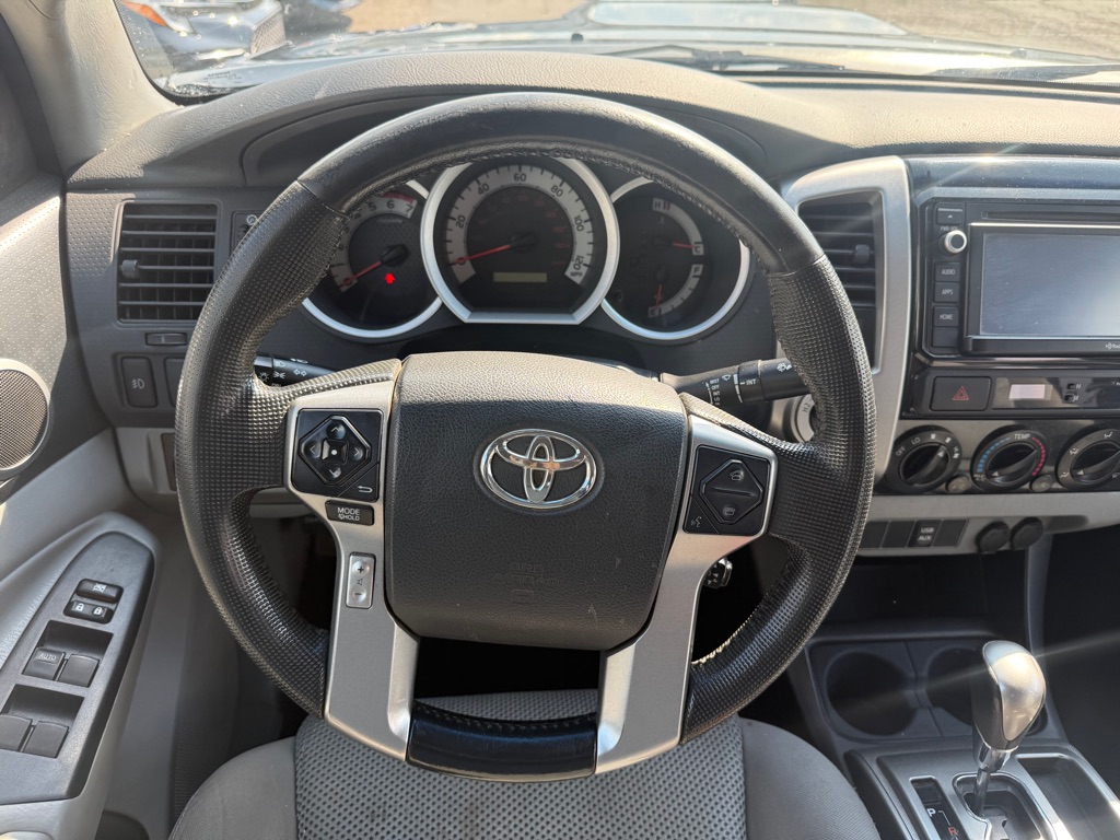 Photo 14 of this TOYOTA TACOMA