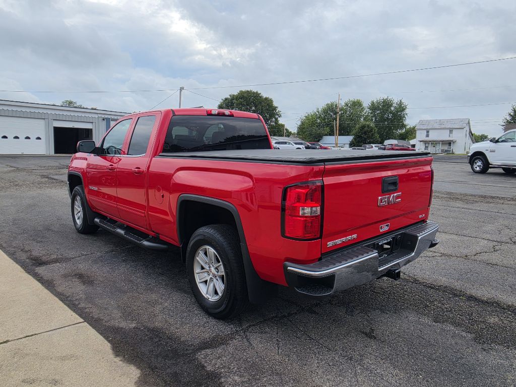 Photo 3 of this GMC SIERRA