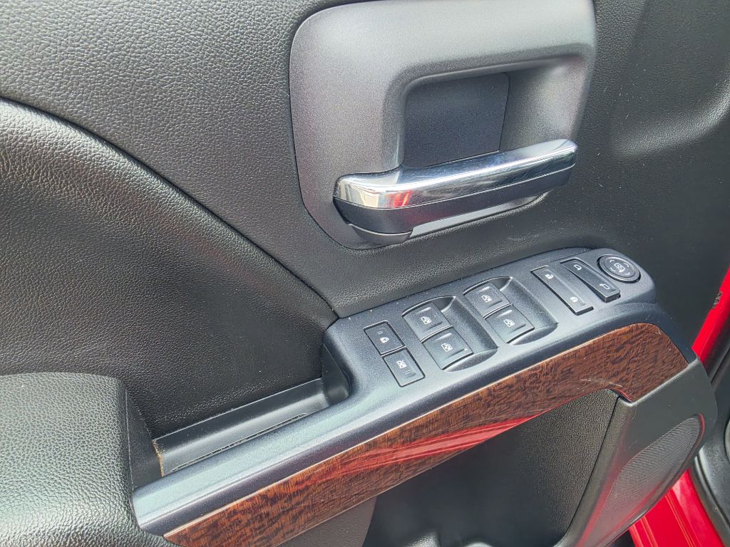Photo 11 of this GMC SIERRA