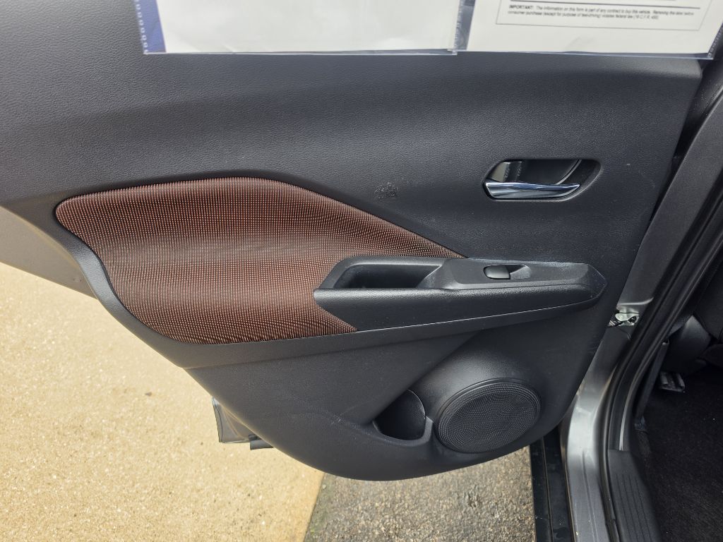 Photo 11 of this NISSAN KICKS