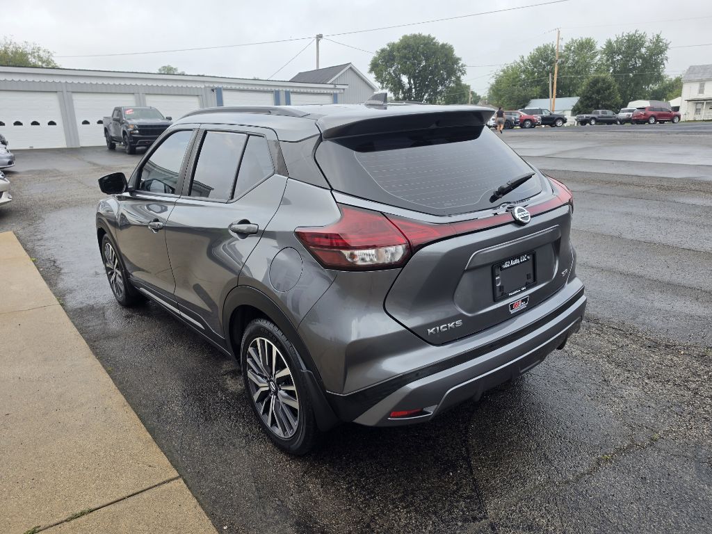 2021 NISSAN KICKS