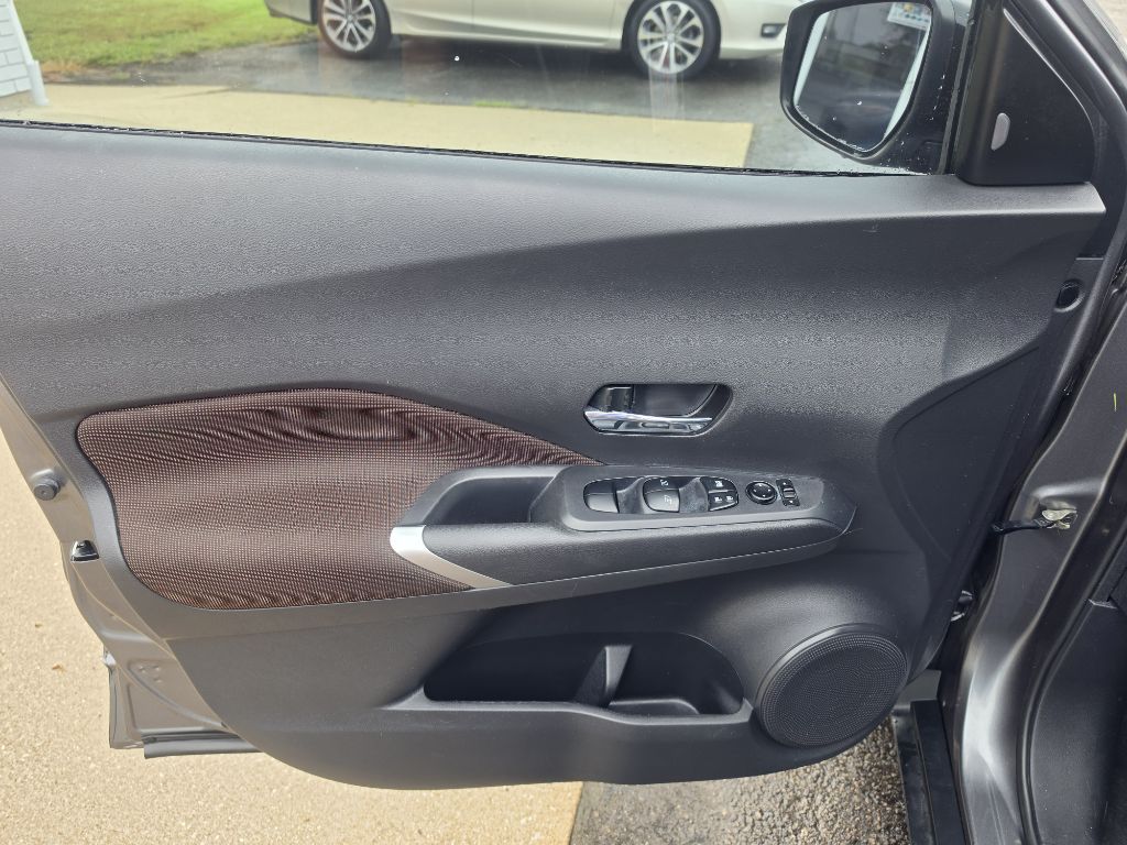 Photo 9 of this NISSAN KICKS