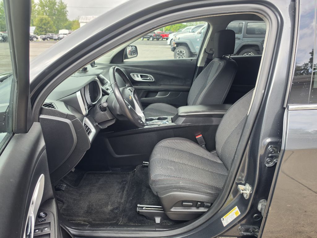 Photo 6 of this CHEVROLET EQUINOX