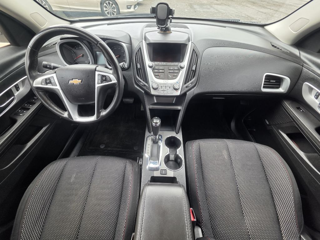Photo 15 of this CHEVROLET EQUINOX