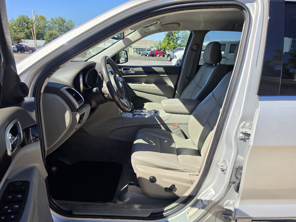 Photo 7 of this JEEP GRAND CHEROKEE