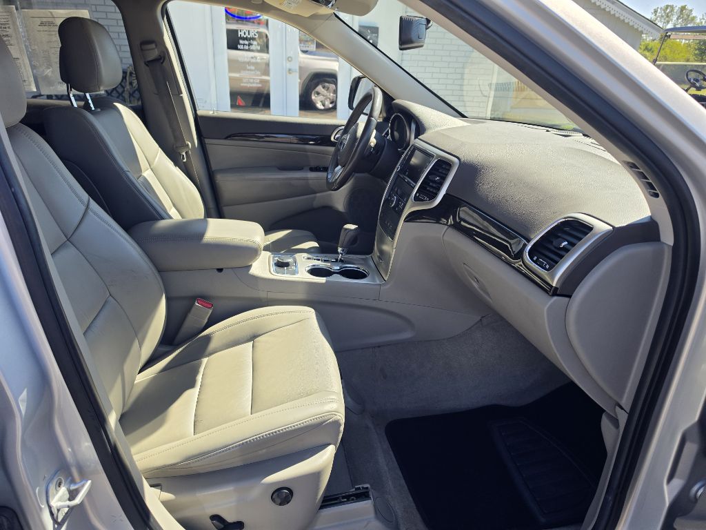 Photo 10 of this JEEP GRAND CHEROKEE