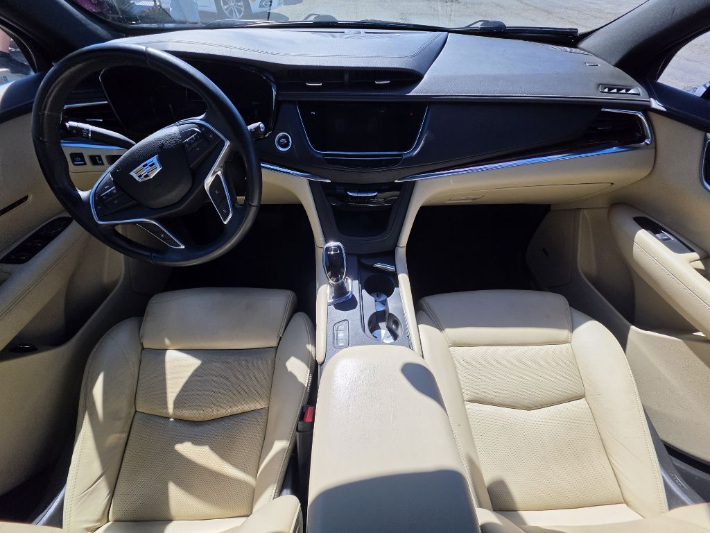 Photo 16 of this CADILLAC XT5