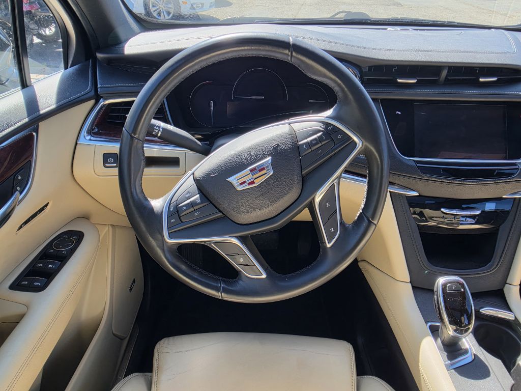 Photo 14 of this CADILLAC XT5