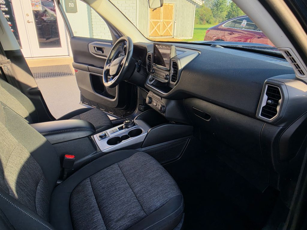 Photo 26 of this FORD BRONCO SPORT