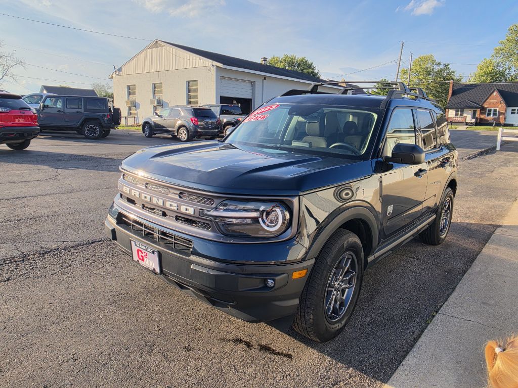 Photo 2 of this FORD BRONCO SPORT
