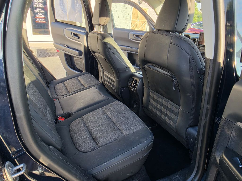 Photo 27 of this FORD BRONCO SPORT