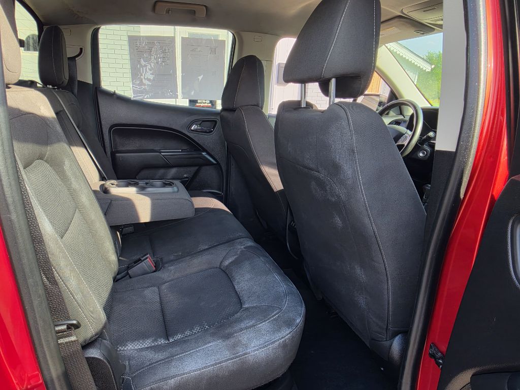 Photo 15 of this CHEVROLET COLORADO