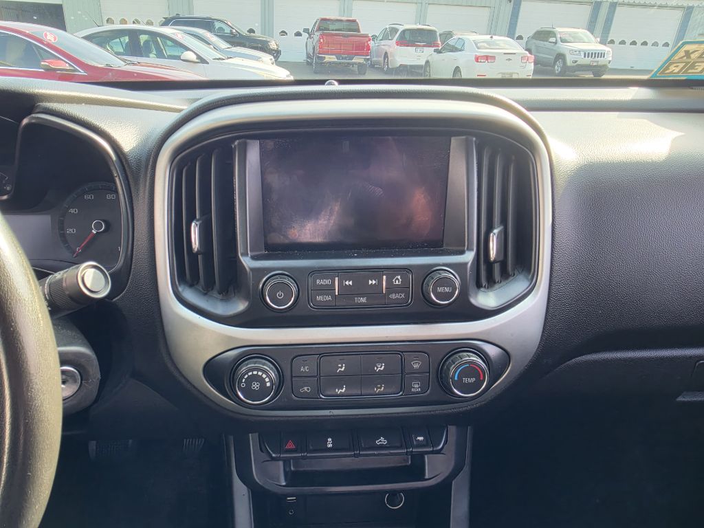 Photo 9 of this CHEVROLET COLORADO