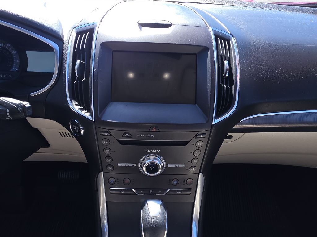 Photo 14 of this FORD EDGE
