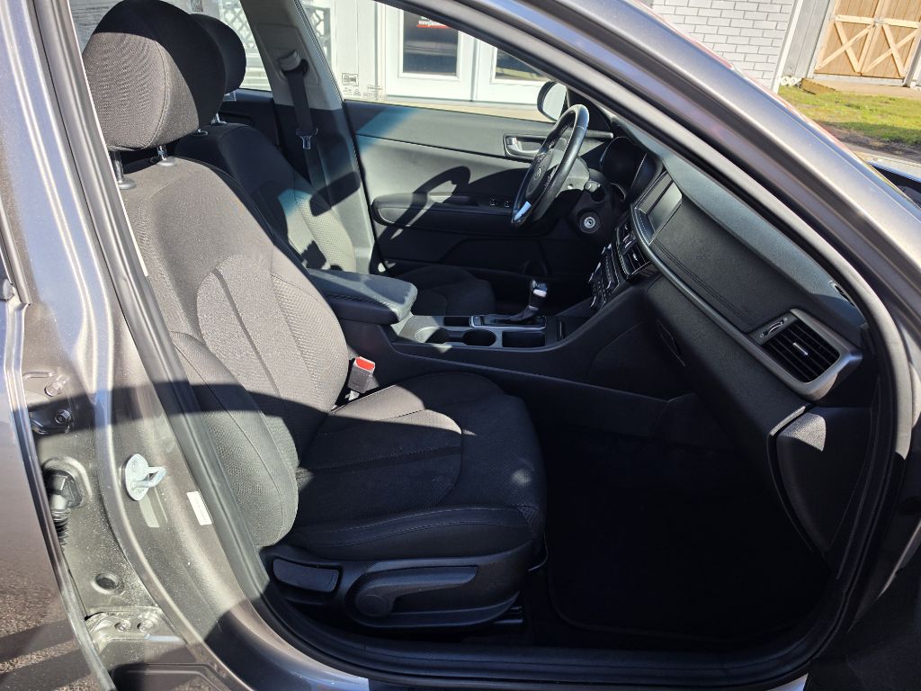 Photo 12 of this KIA OPTIMA