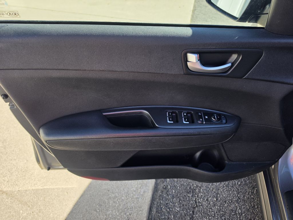 Photo 9 of this KIA OPTIMA