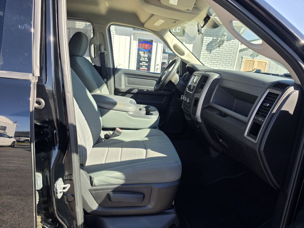 Photo 12 of this RAM 1500