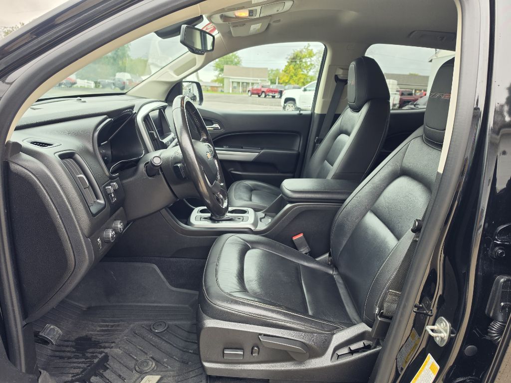 Photo 7 of this CHEVROLET COLORADO