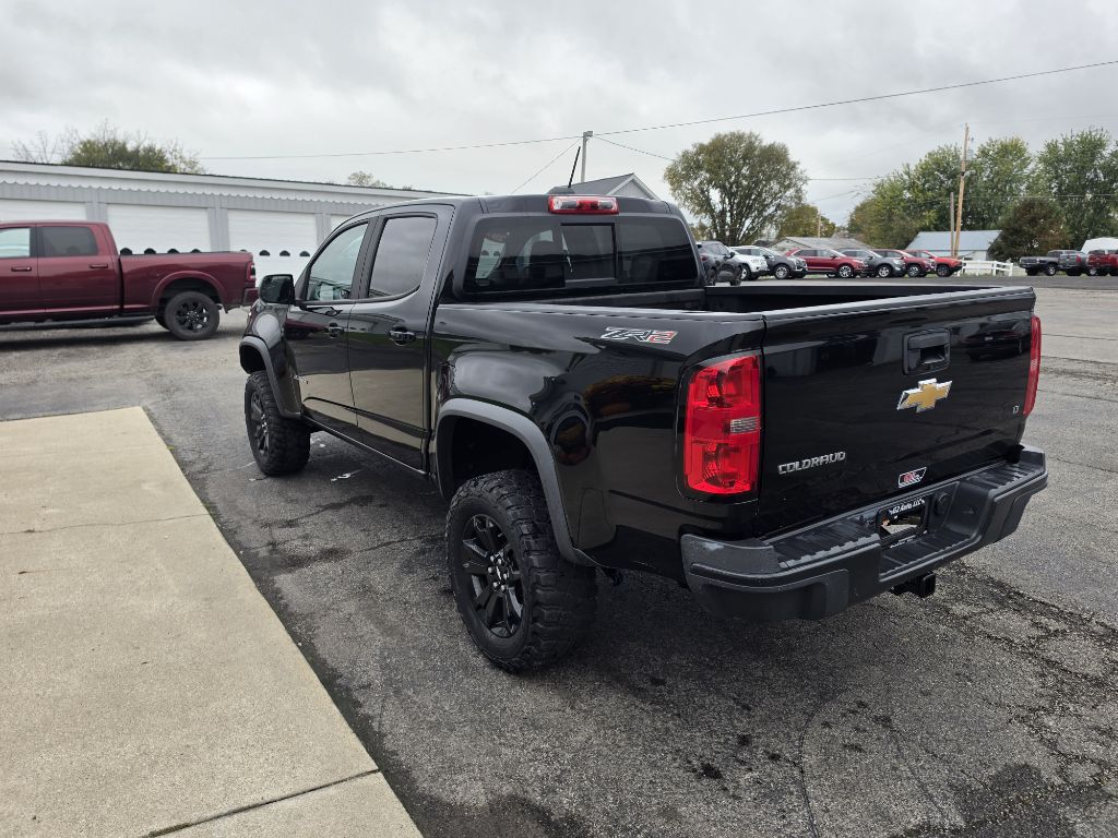 Photo 4 of this CHEVROLET COLORADO