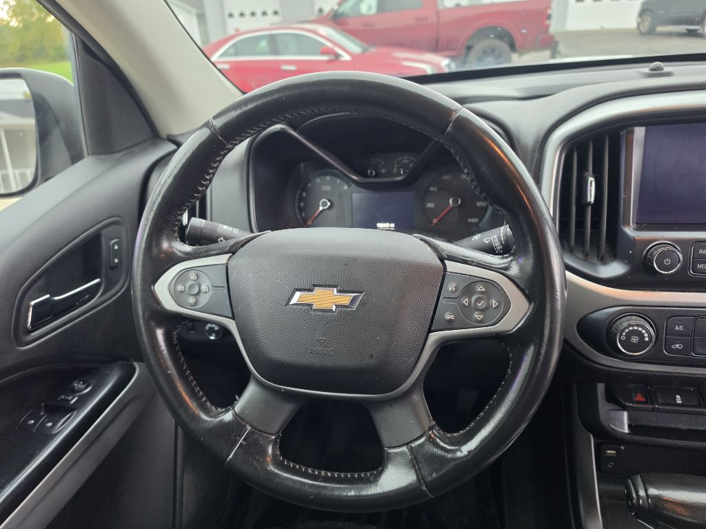 Photo 15 of this CHEVROLET COLORADO
