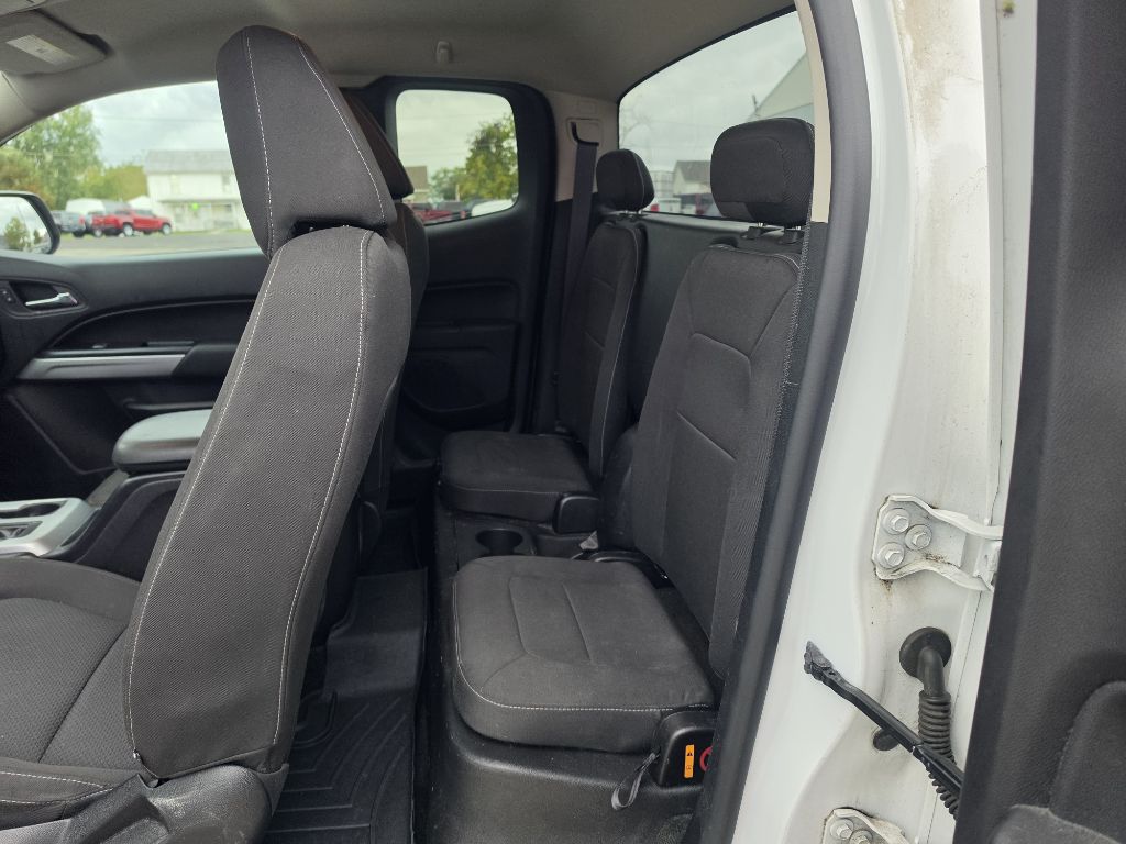 Photo 9 of this CHEVROLET COLORADO