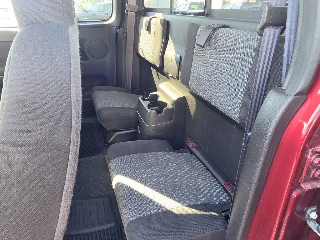 Photo 15 of this CHEVROLET COLORADO
