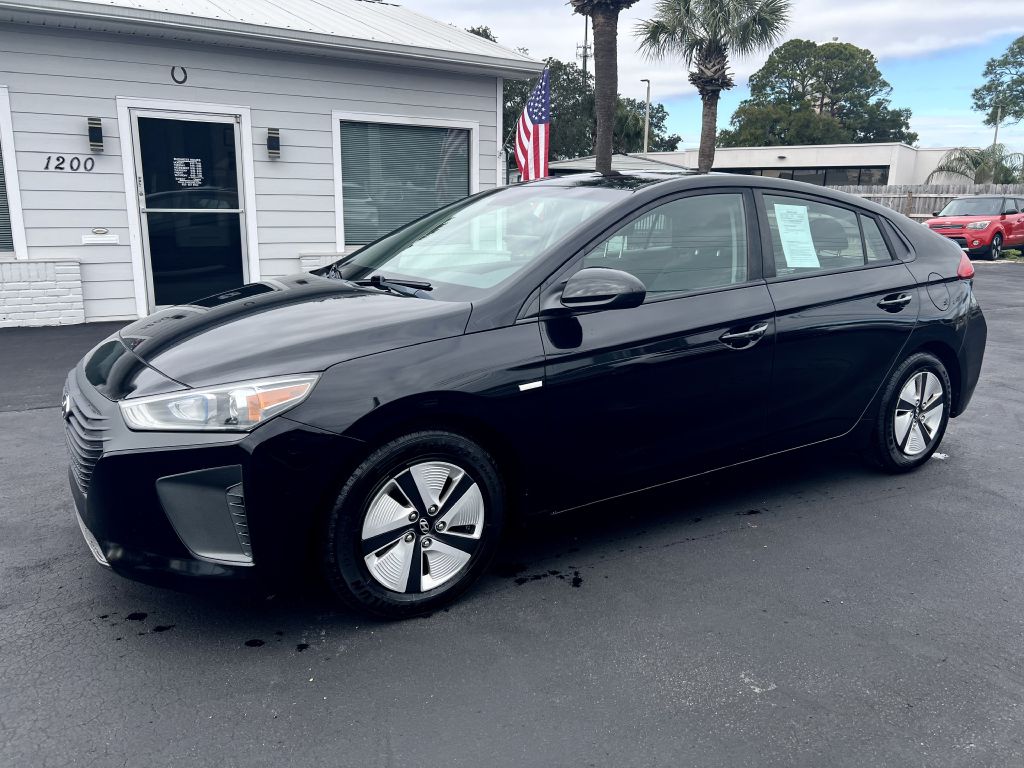 Black 2018 Hyundai Ioniq Hybrid Hatchback Front-Wheel Drive Automatic