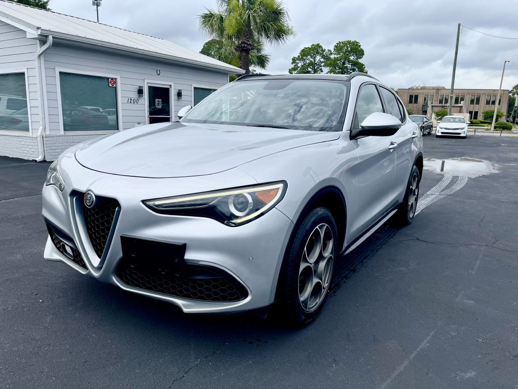 Silver 2018 Alfa Romeo Stelvio SUV / Crossover All-Wheel Drive Automatic