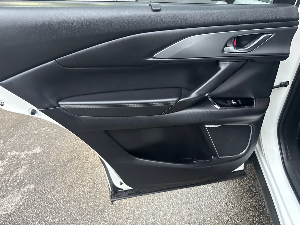 Photo 15 of this MAZDA CX-9