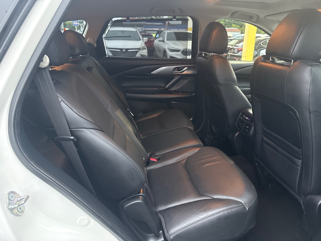 Photo 19 of this MAZDA CX-9
