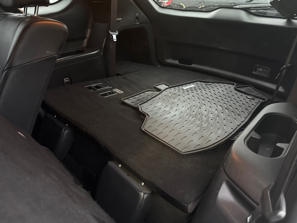 Photo 17 of this MAZDA CX-9