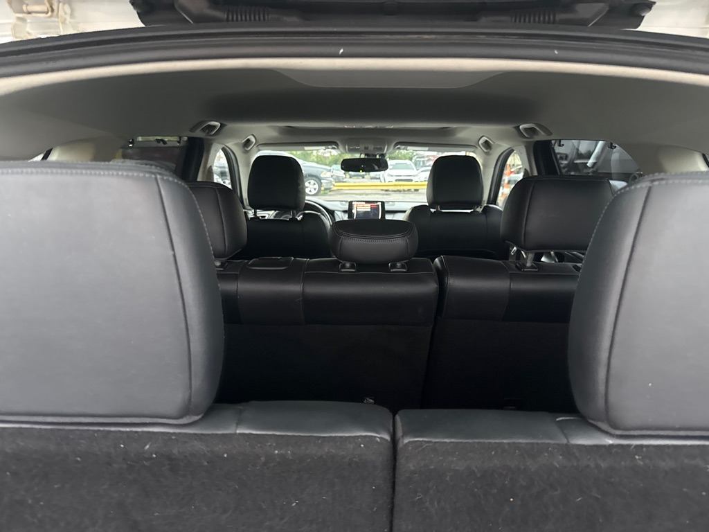 Photo 18 of this MAZDA CX-9